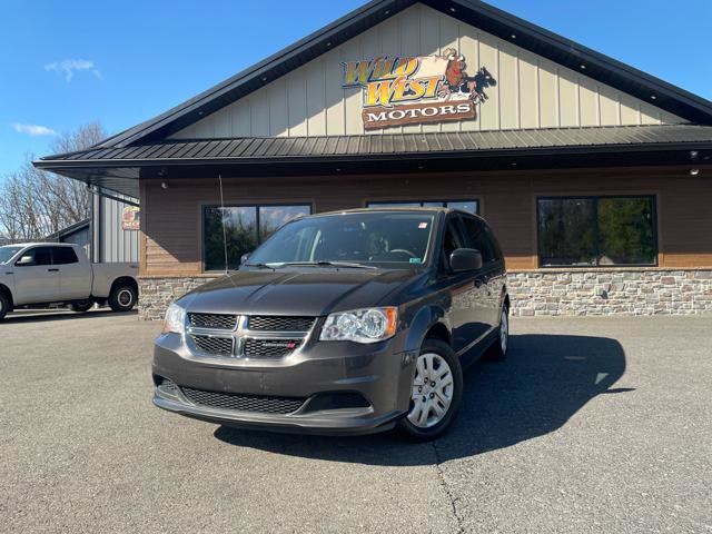 Used 2019 Dodge Grand Caravan SE w/ UConnect Hands-Free Group