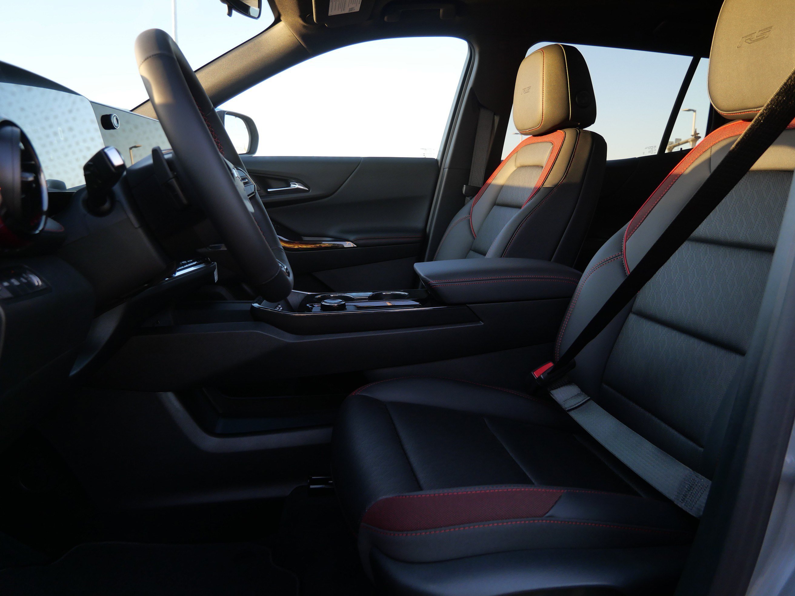 New 2027 Chevrolet Equinox RS w/ Convenience Package III AWD/4WD image 4