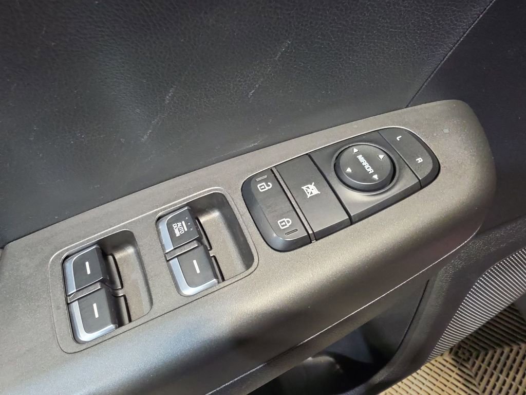 Used 2020 Kia Sportage LX AWD/4WD image 15