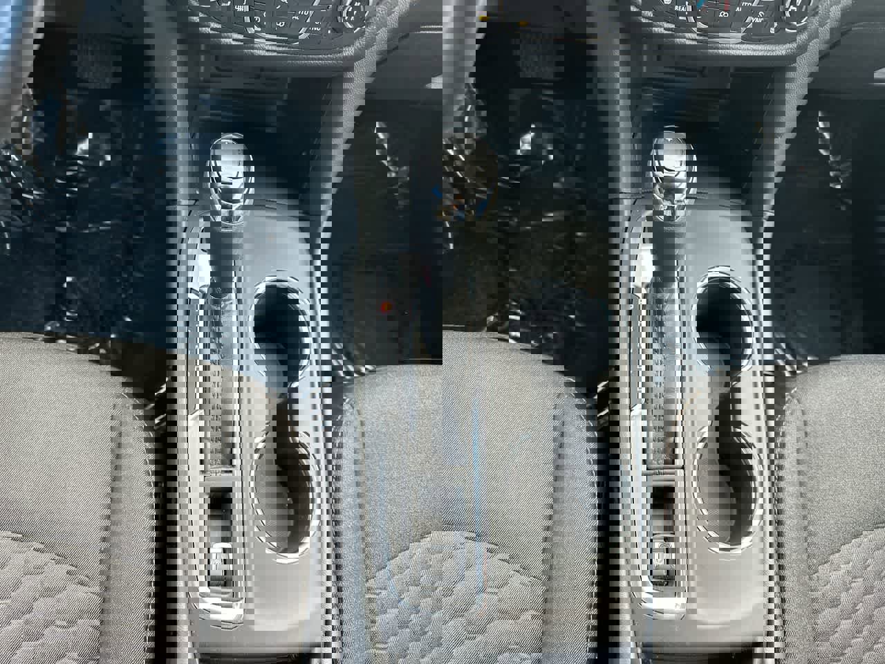 Used 2020 Chevrolet Equinox LT w/ Driver Convenience Package image 33