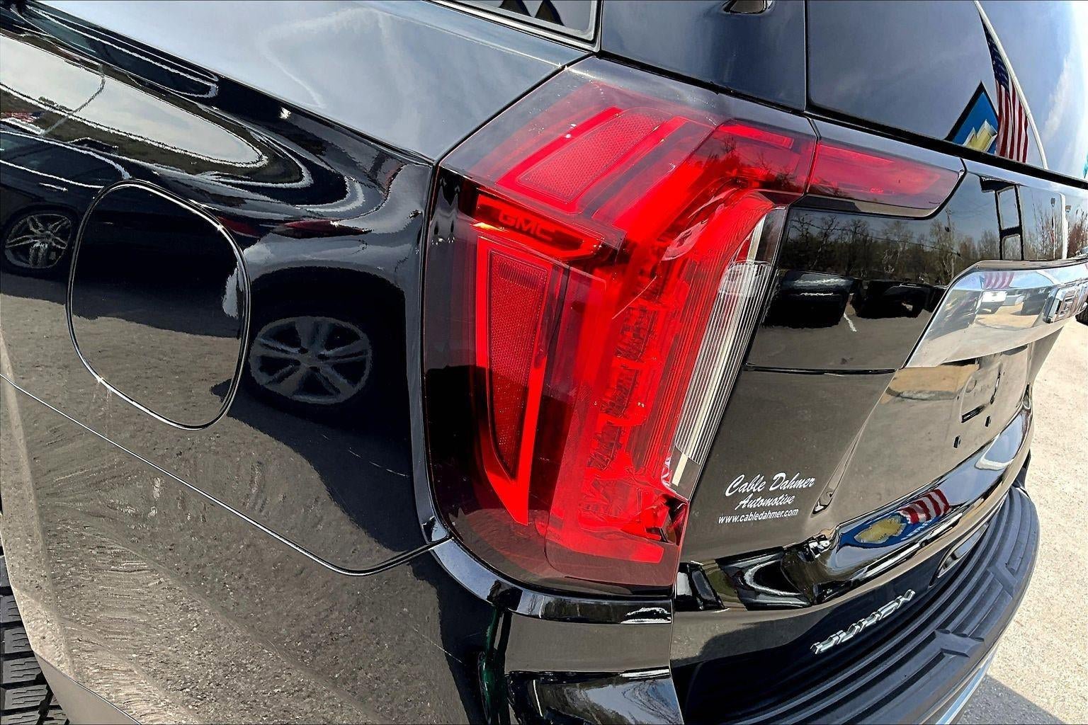 Used 2022 GMC Yukon XL Denali AWD/4WD image 26