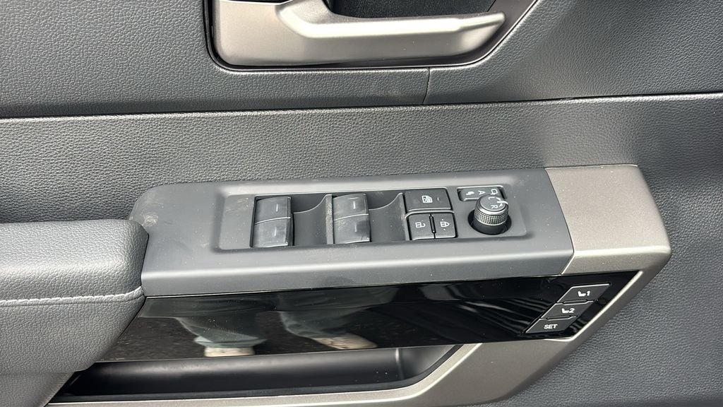 New 2026 Toyota Tundra Limited AWD/4WD image 15