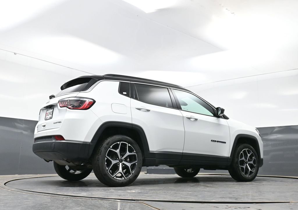 Used 2025 Jeep Compass Limited AWD/4WD image 48