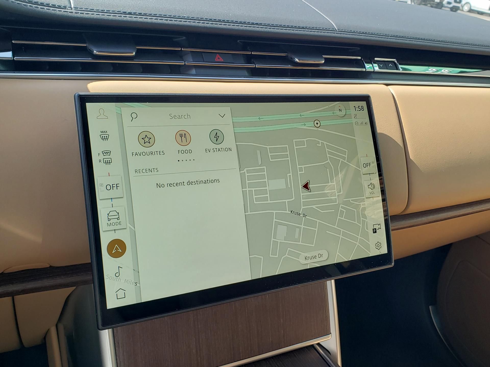 New 2026 Land Rover Range Rover SE image 22