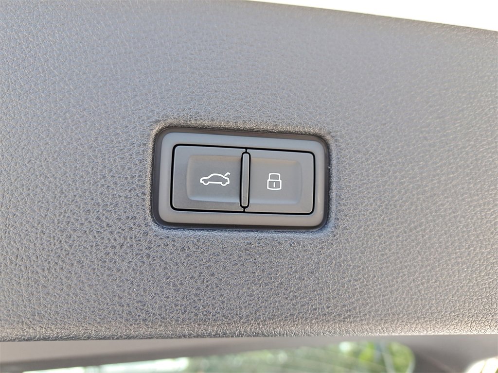 New 2026 Audi SQ8 Prestige image 31