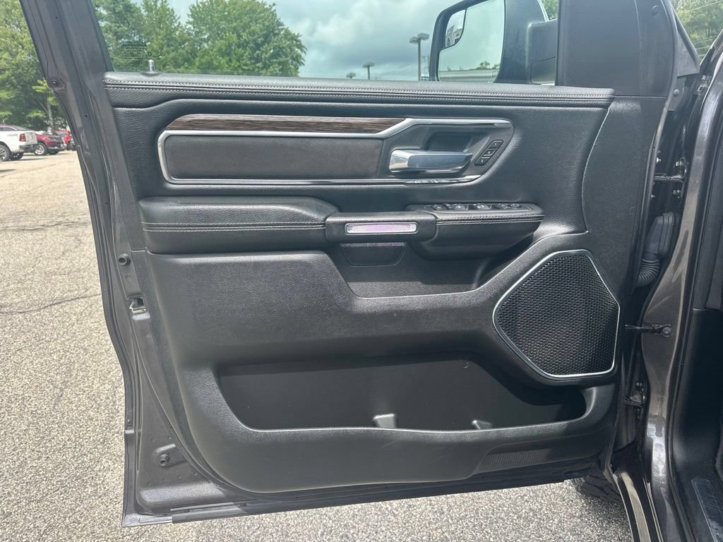 Used 2019 RAM 1500 Laramie AWD/4WD image 14