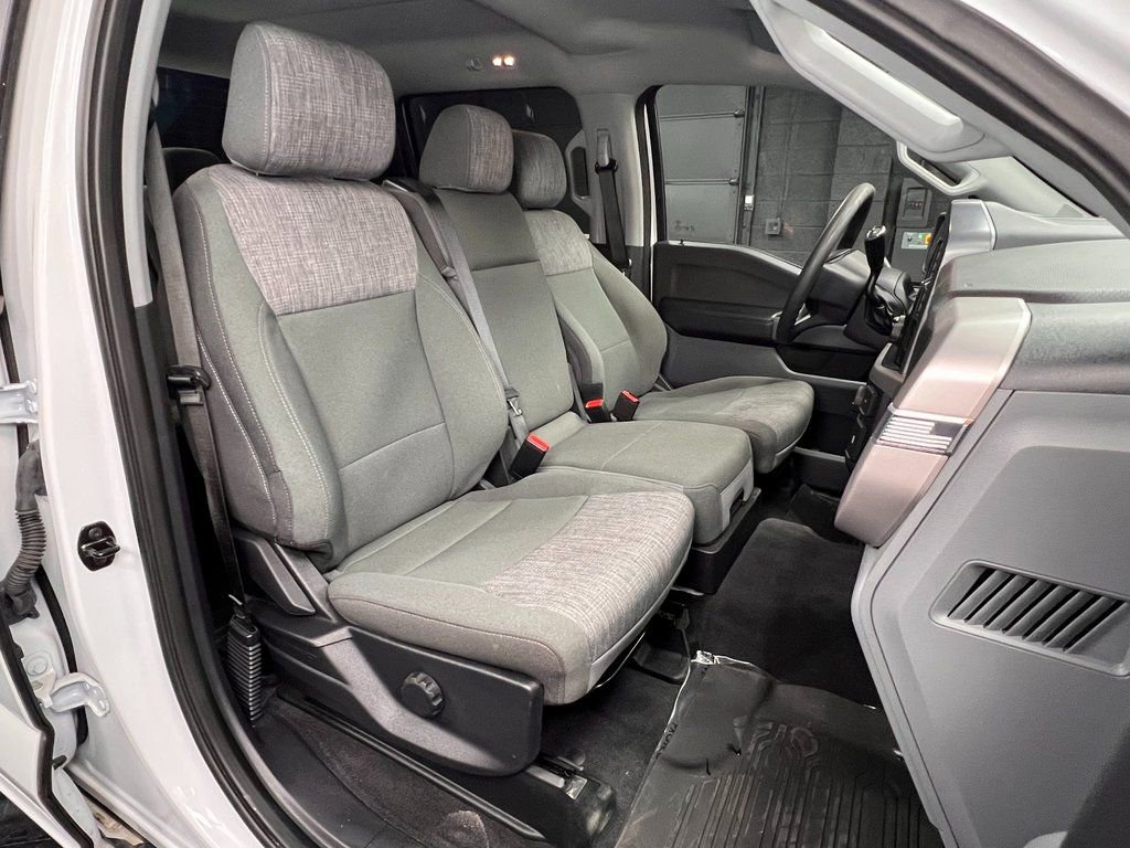 Used 2023 Ford F150 XLT image 4
