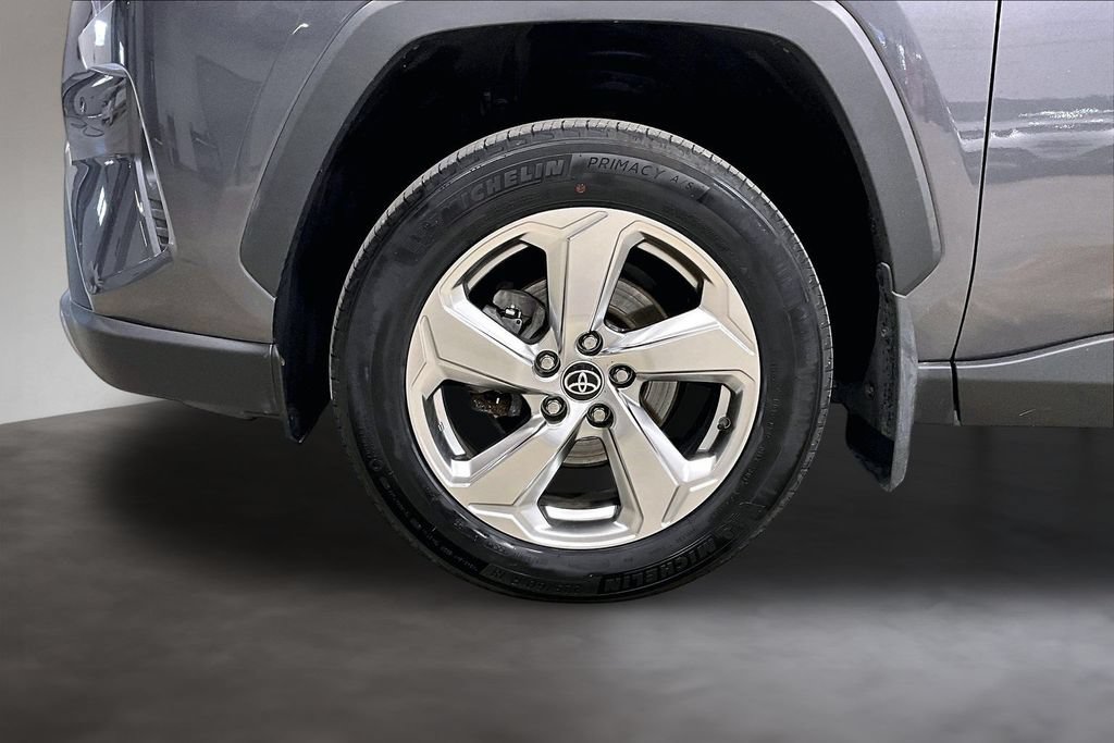 Used 2021 Toyota RAV4 Limited AWD/4WD image 34