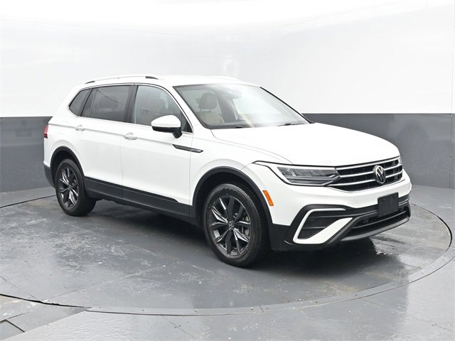 Used 2022 Volkswagen Tiguan SE image 3