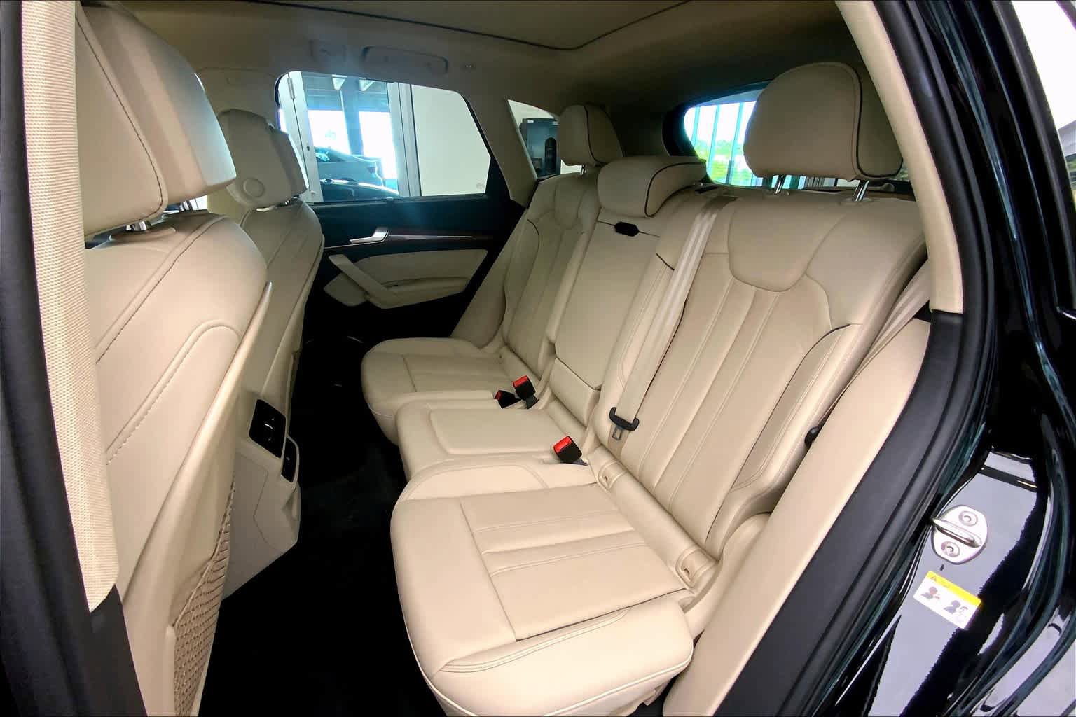 Used 2021 Audi Q5 2.0T Premium Plus w/ Premium Plus Package AWD/4WD image 21