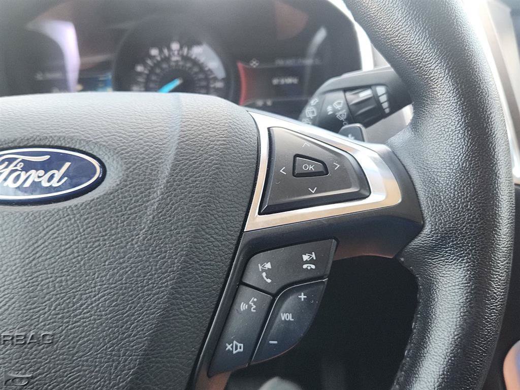 Used 2019 Ford Edge Titanium w/ Equipment Group 301A AWD/4WD image 17
