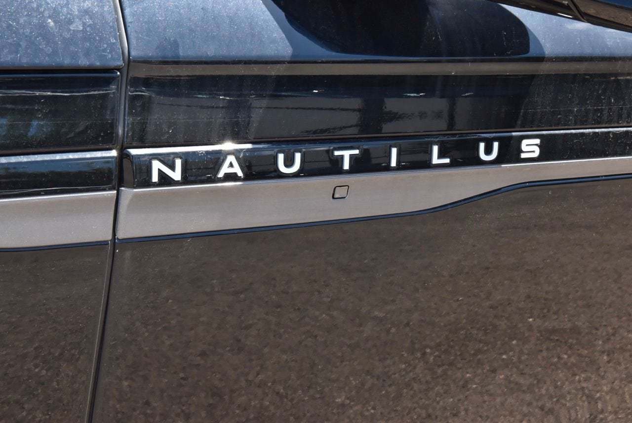 New 2026 Lincoln Nautilus Reserve w/ Jet Appearance Package AWD/4WD image 49