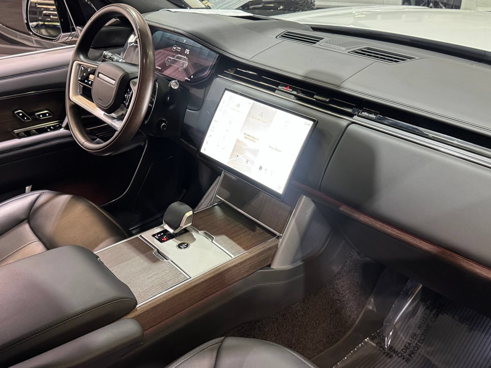 Used 2025 Land Rover Range Rover Autobiography AWD/4WD image 39