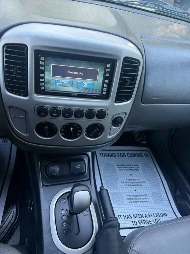 Used 2006 Ford Escape 4WD Hybrid image 14