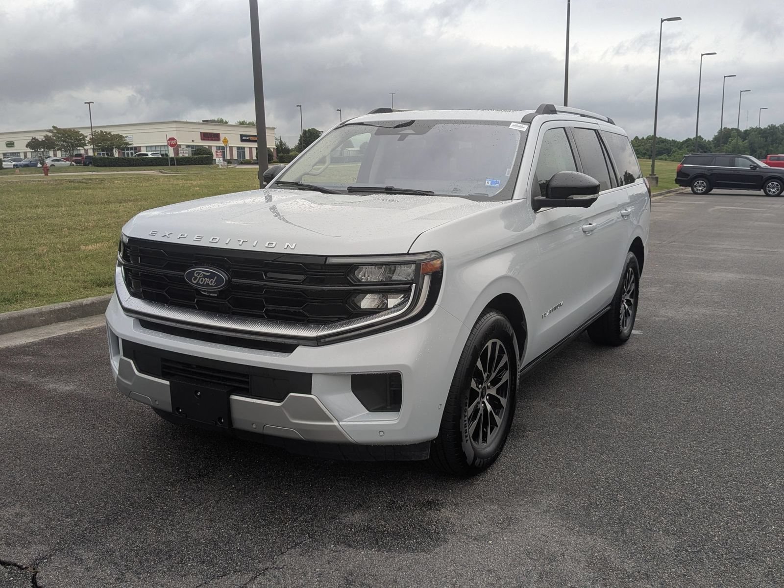 Used 2025 Ford Expedition Platinum AWD/4WD image 7