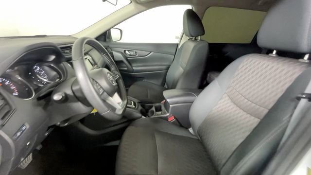 Used 2020 Nissan Rogue S FWD image 20