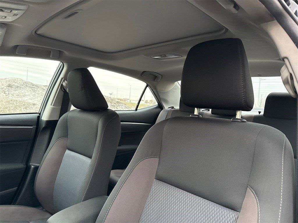 Used 2017 Toyota Corolla LE image 19