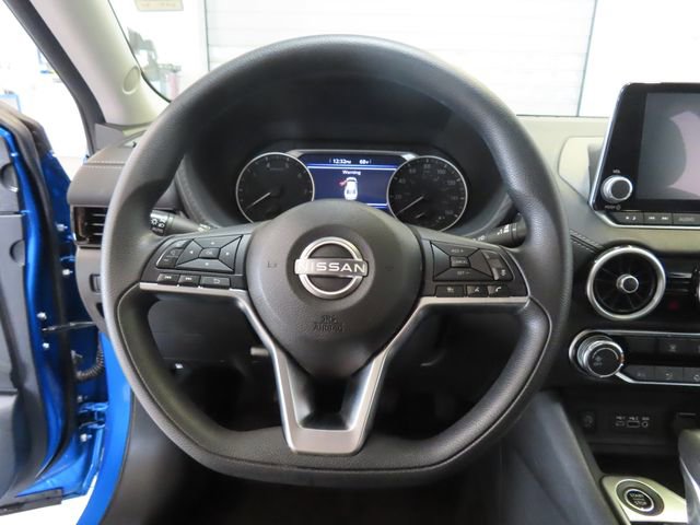 Used 2025 Nissan Sentra SV FWD image 8