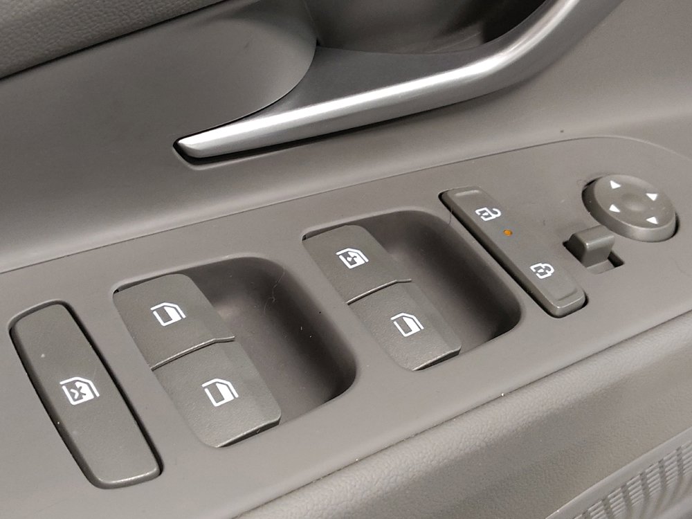 Used 2024 Hyundai Elantra SEL image 27