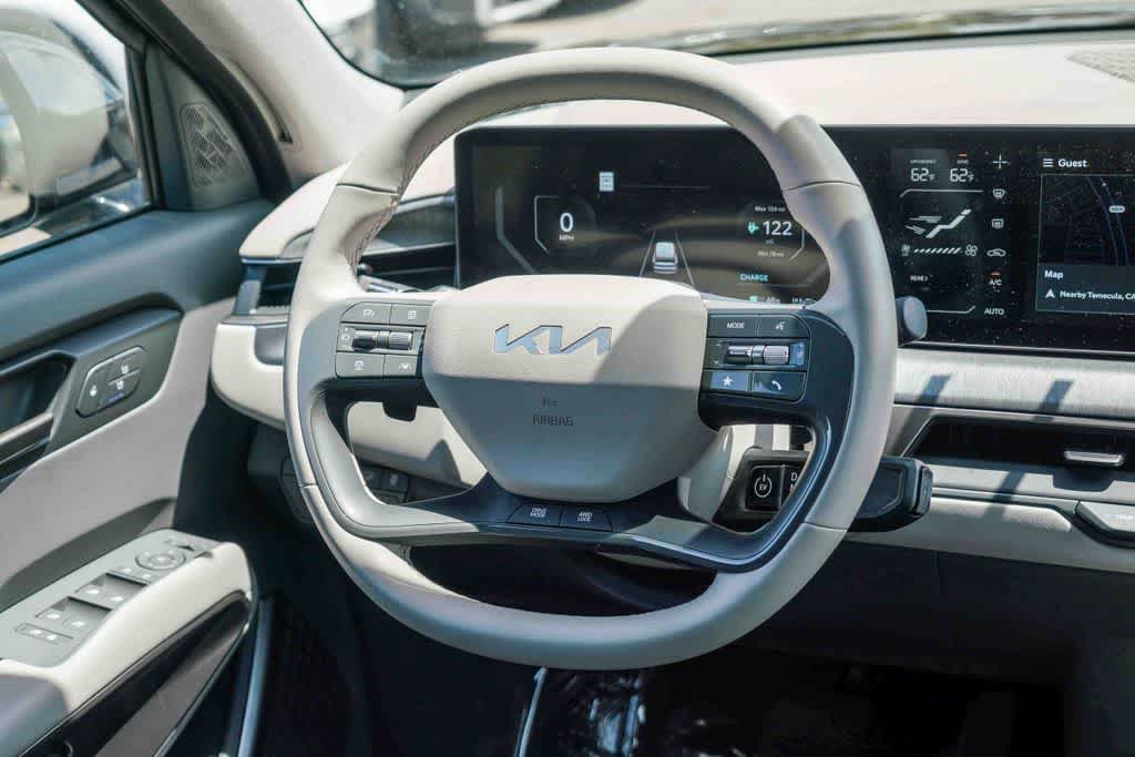 Certified 2024 Kia EV9 Wind AWD/4WD image 14
