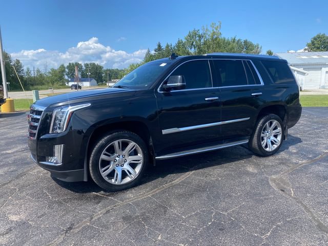 Used 2017 Cadillac Escalade Luxury AWD/4WD image 2
