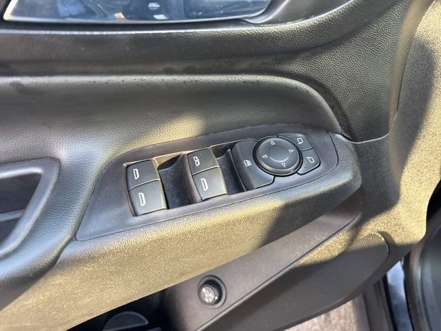 Used 2018 Chevrolet Equinox LT image 14