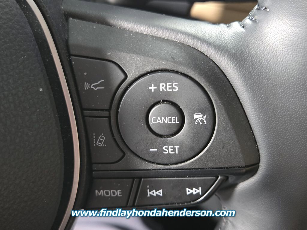 Used 2023 Toyota RAV4 Limited FWD image 31
