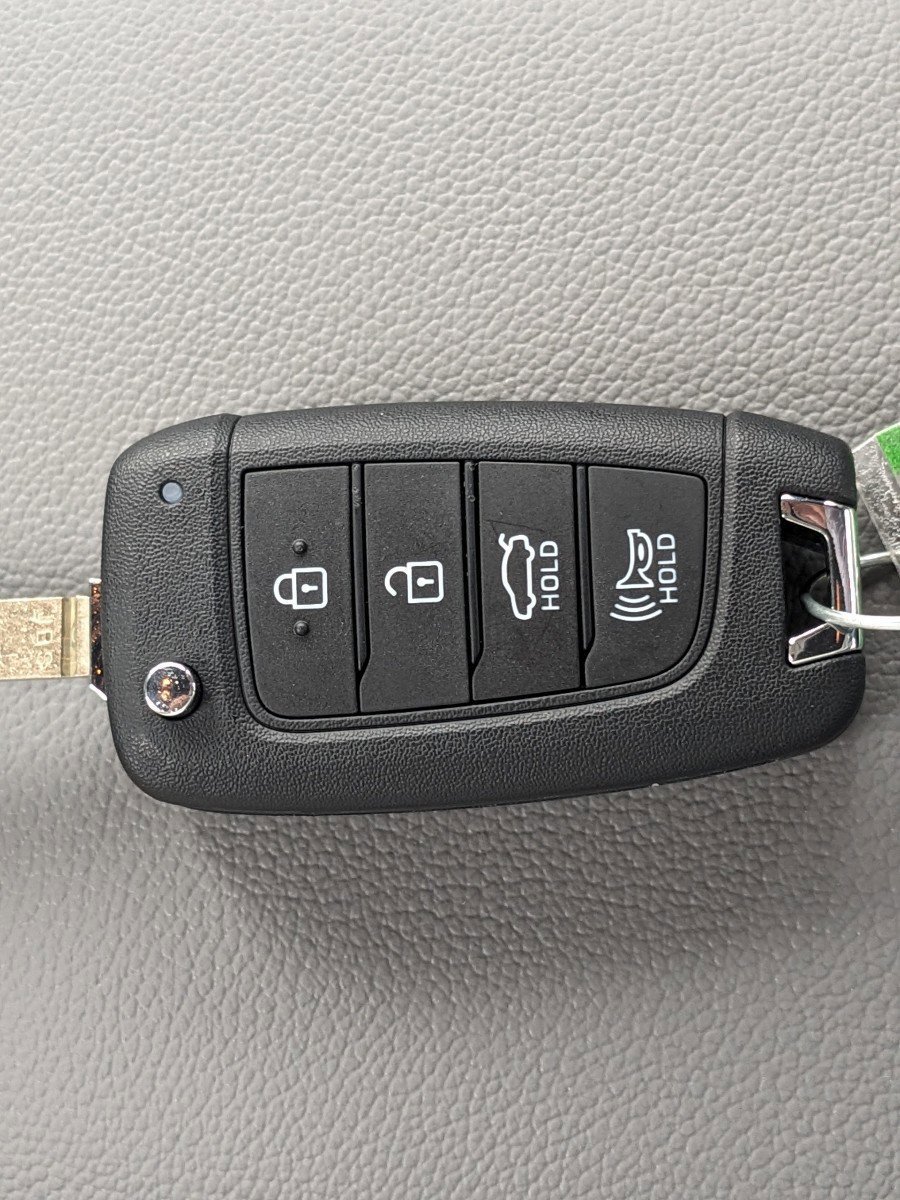 New 2026 Hyundai Elantra SE image 28