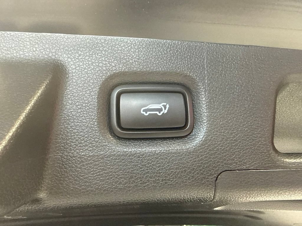 Used 2020 Hyundai Santa Fe SEL w/ Convenience Package FWD image 15