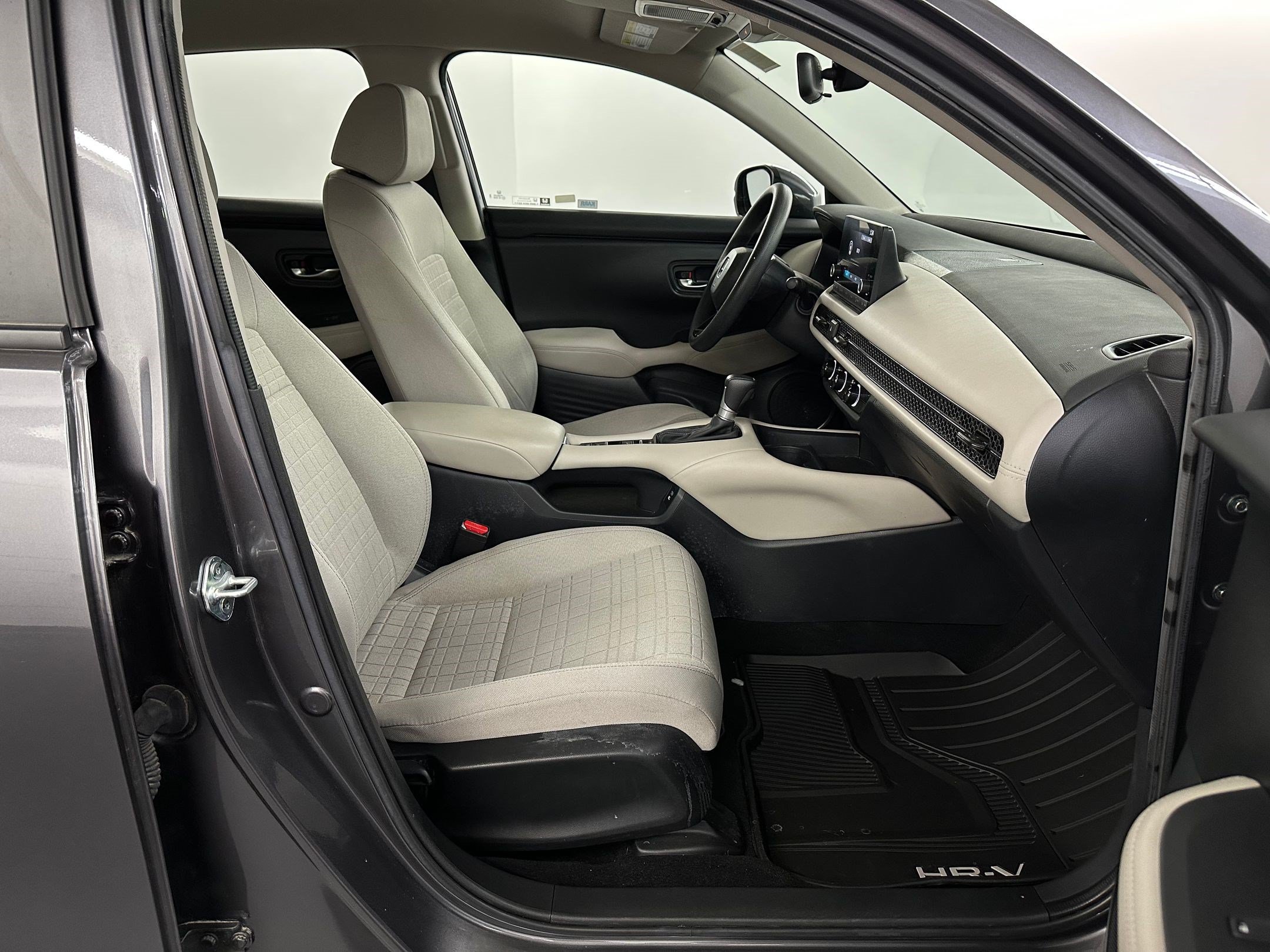 Certified 2024 Honda HR-V LX image 23