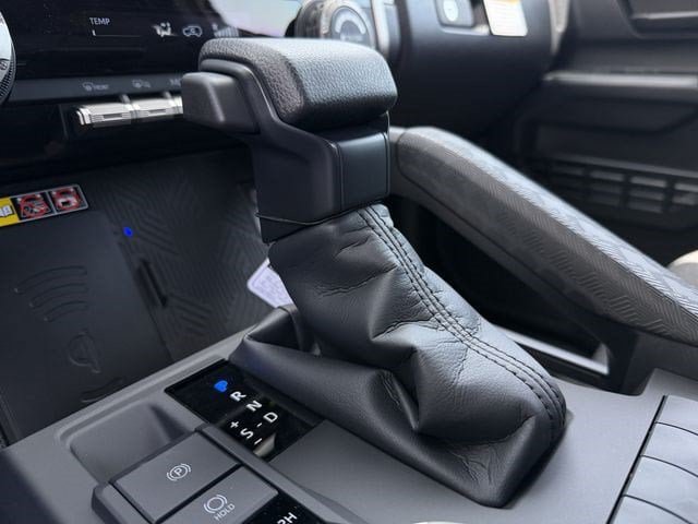New 2026 Toyota 4Runner SR5 AWD/4WD image 14