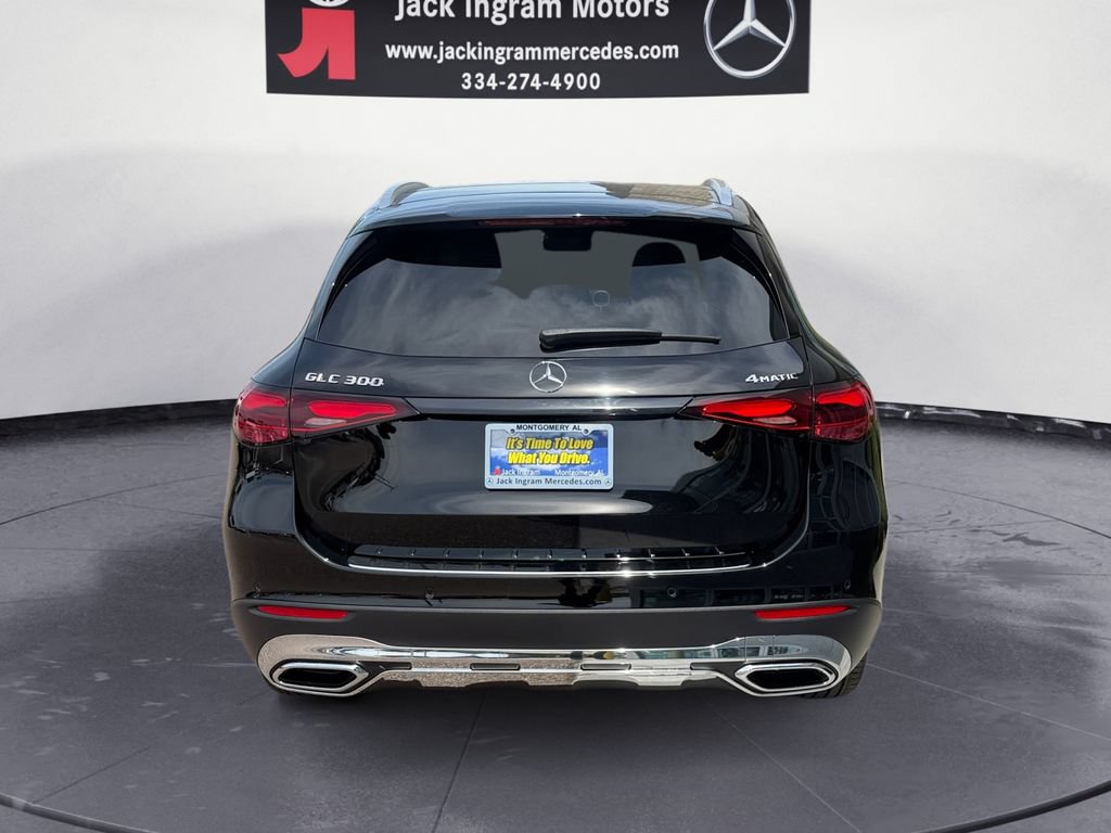 Certified 2026 Mercedes-Benz GLC 300 4MATIC image 4