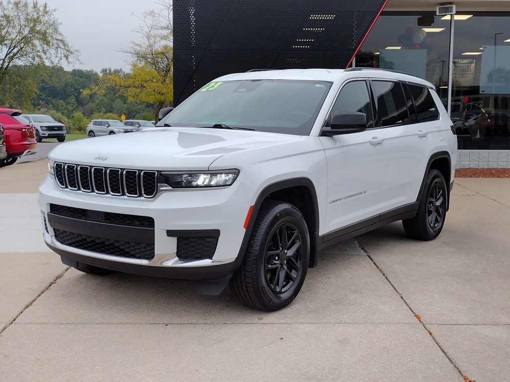 Used 2023 Jeep Grand Cherokee L Laredo w/ Luxury Tech Group I