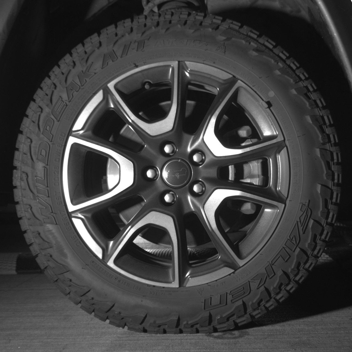 Used 2025 Jeep Compass Trailhawk image 13