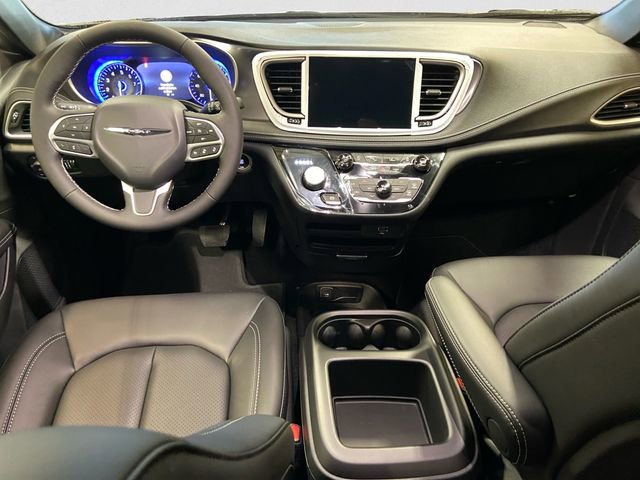 New 2026 Chrysler Pacifica Select image 11