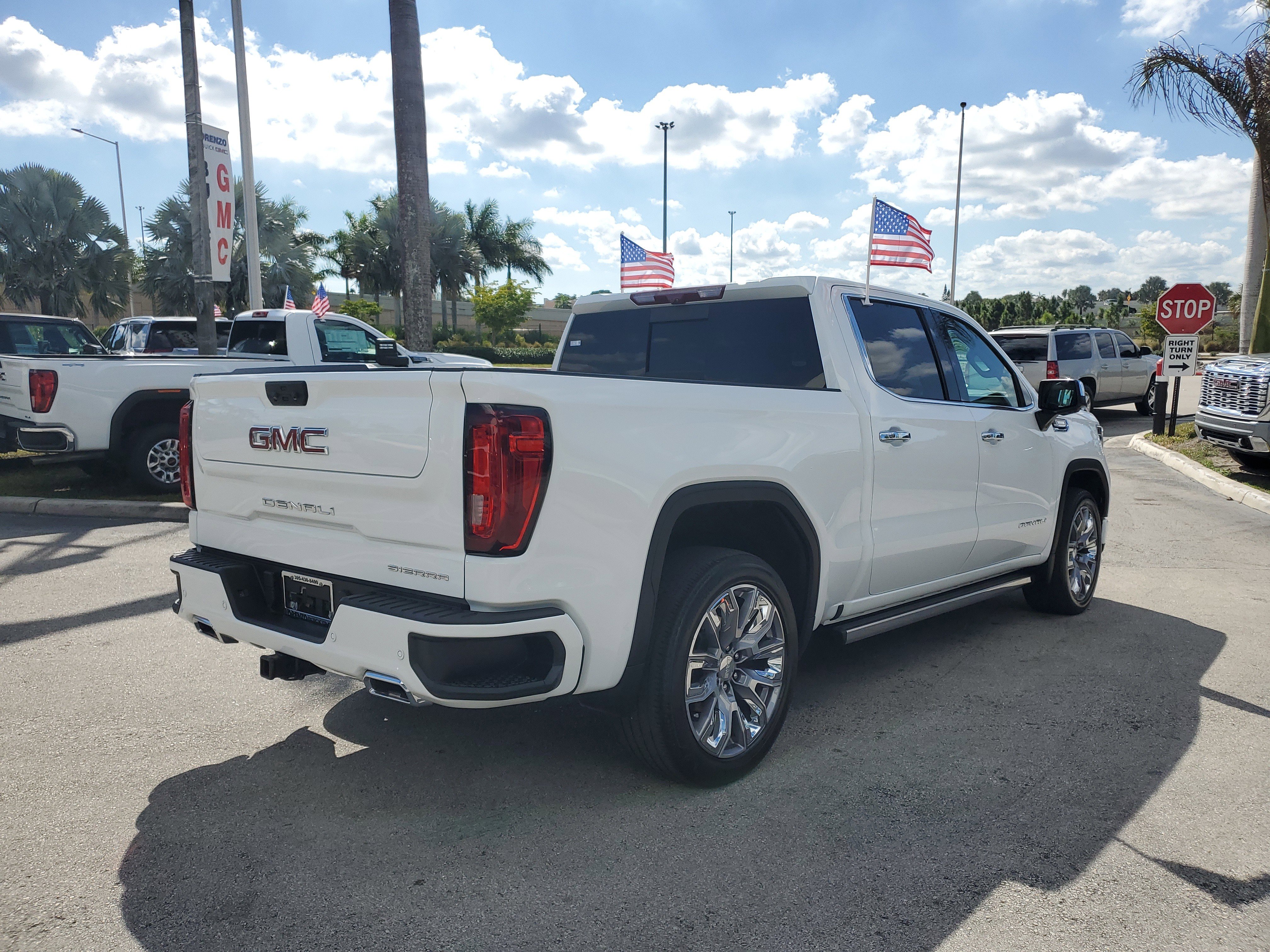 Used 2023 GMC Sierra 1500 Denali w/ Denali Reserve Package image 5