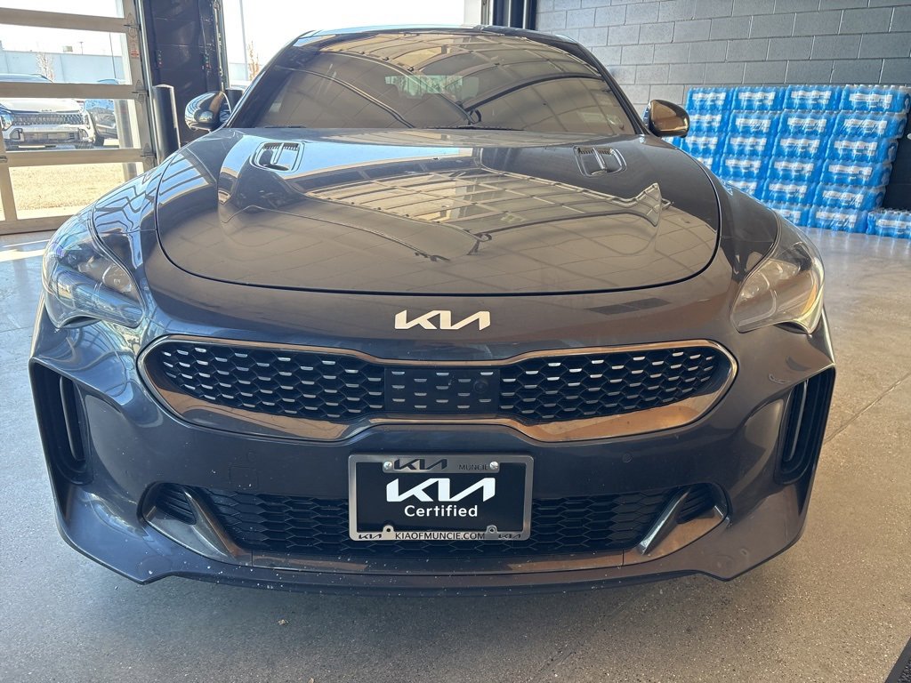 Certified 2022 Kia Stinger GT2 image 3