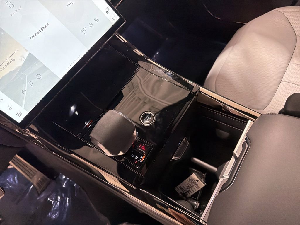 New 2026 Land Rover Range Rover Sport Dynamic SE image 17