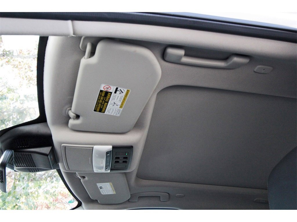 Used 2023 Nissan Rogue SL w/ SL Premium Package image 26