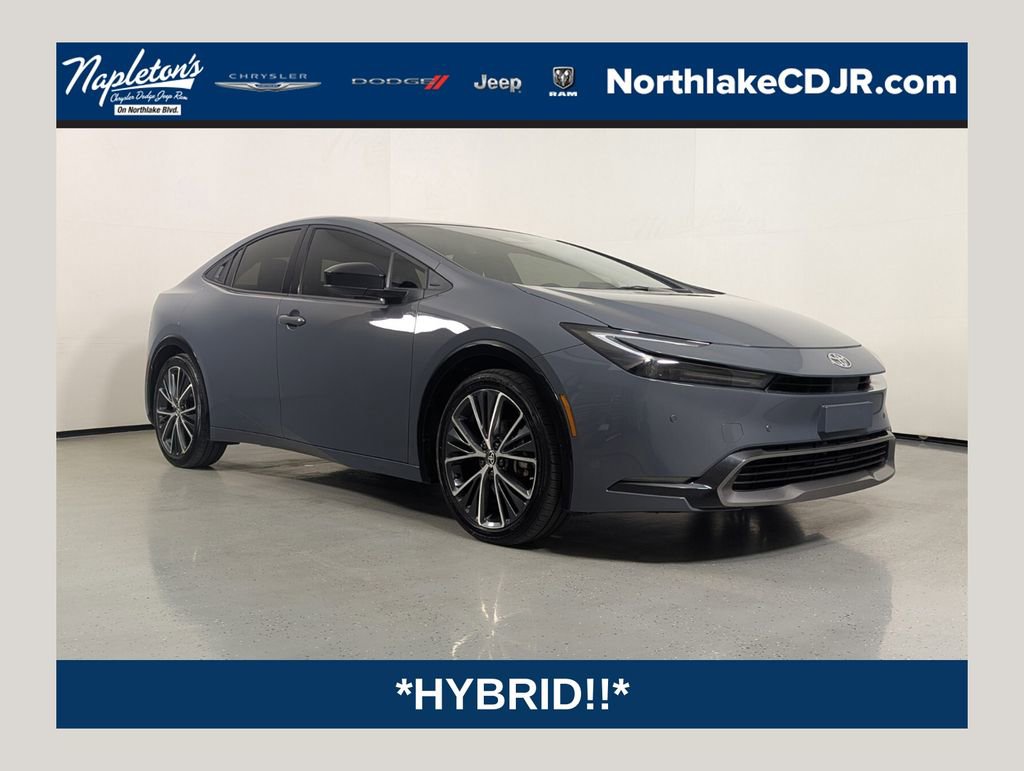 Used 2025 Toyota Prius XLE FWD image 1
