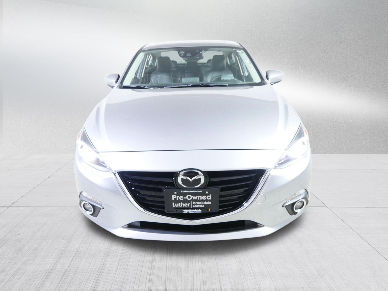 Used 2016 MAZDA MAZDA3 s Grand Touring w/ Technology Package FWD image 2