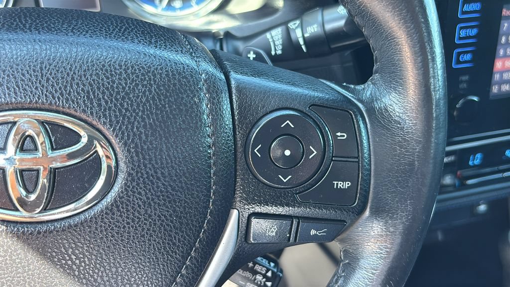 Used 2017 Toyota Corolla SE w/ Carpet Mat Package (TMS) FWD image 17