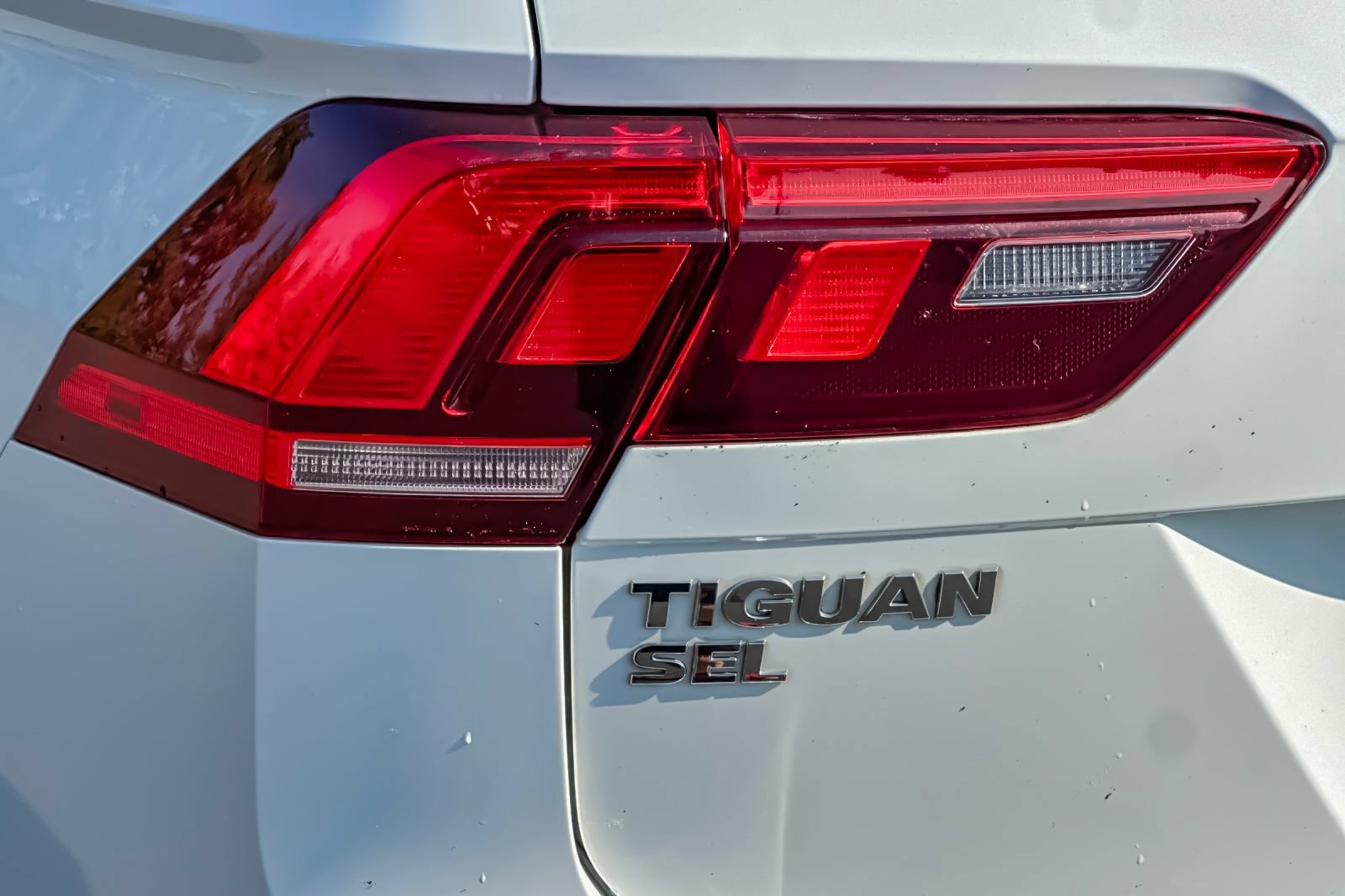 Used 2019 Volkswagen Tiguan SEL w/ 3rd Row Seat Package AWD/4WD image 40