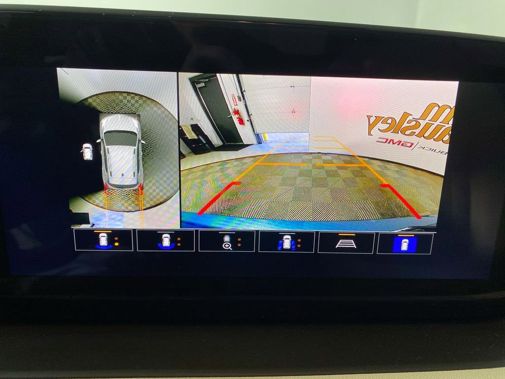 Certified 2024 Buick Encore GX Avenir w/ Avenir Technology Package AWD/4WD image 17