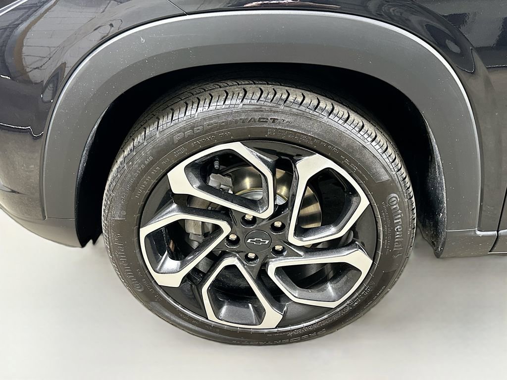 Used 2024 Chevrolet Trax RS w/ Sunroof Package FWD image 8