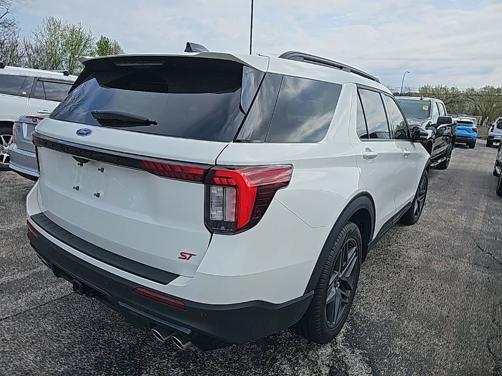Used 2025 Ford Explorer ST w/ Sun And Sound Package image 12