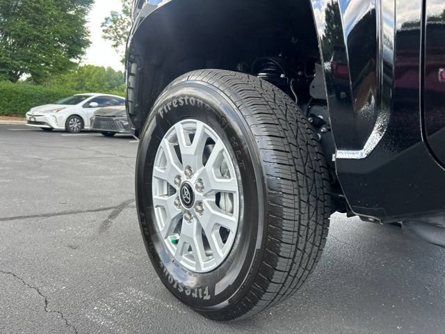 Used 2024 Toyota Tacoma SR5 AWD/4WD image 13