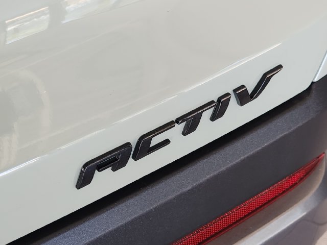 Used 2026 Chevrolet Equinox ACTIV AWD/4WD image 10