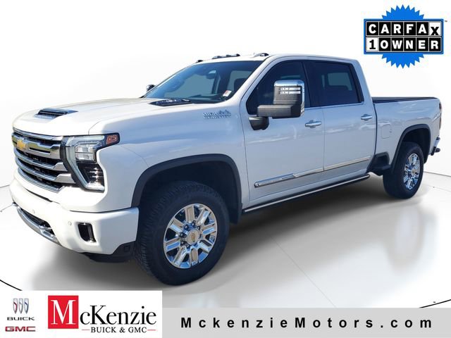 Used 2024 Chevrolet Silverado 2500 High Country w/ Technology Package AWD/4WD image 2