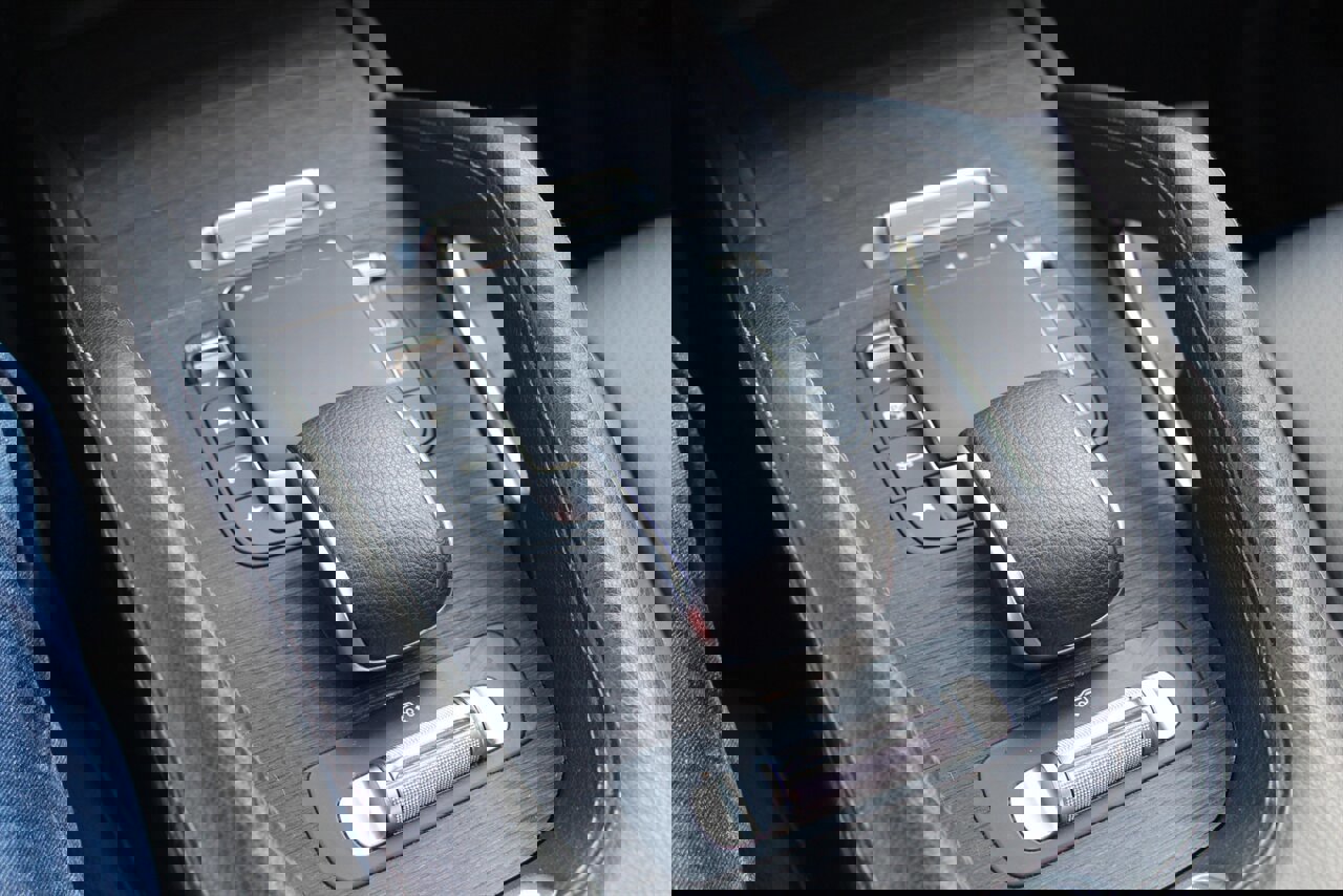 Used 2021 Mercedes-Benz GLS 450 4MATIC image 8